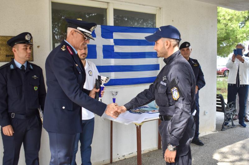 Αστυνομικοί - Αλεξιπτωτιστές 