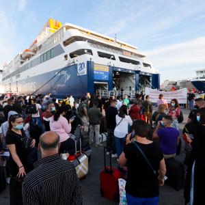 απεργία στο λιμάνι του Πειραιά