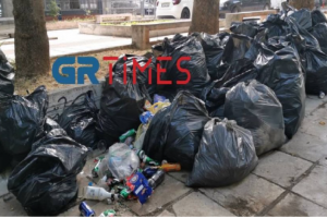 Σκουπίδια και βανδαλισμοί στο ΑΠΘ