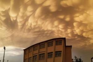 σύννεφα mammatus στη Λάρισα